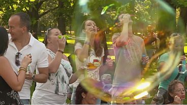 Budapest: Bubble Blowing Day