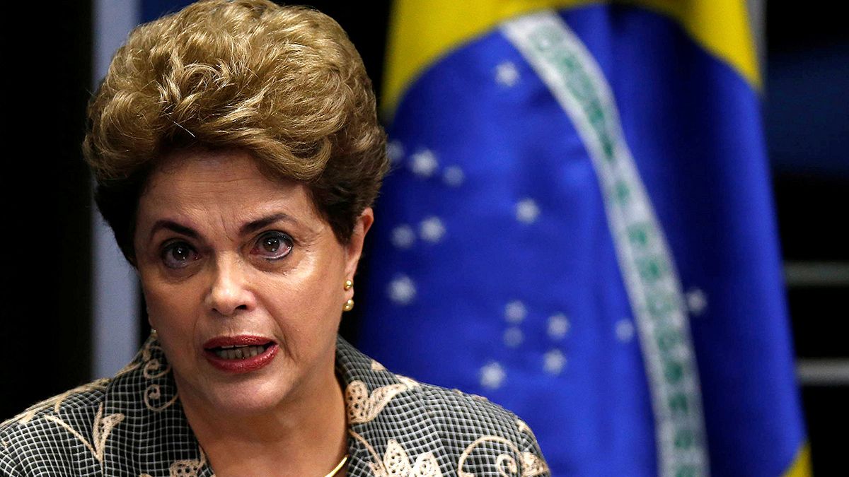 البرازيل: روسيف تصف إجراء إقالتها من الرئاسة بالانقلاب