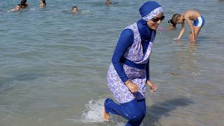 ENSZ: ostoba reakció a burkini tilalma