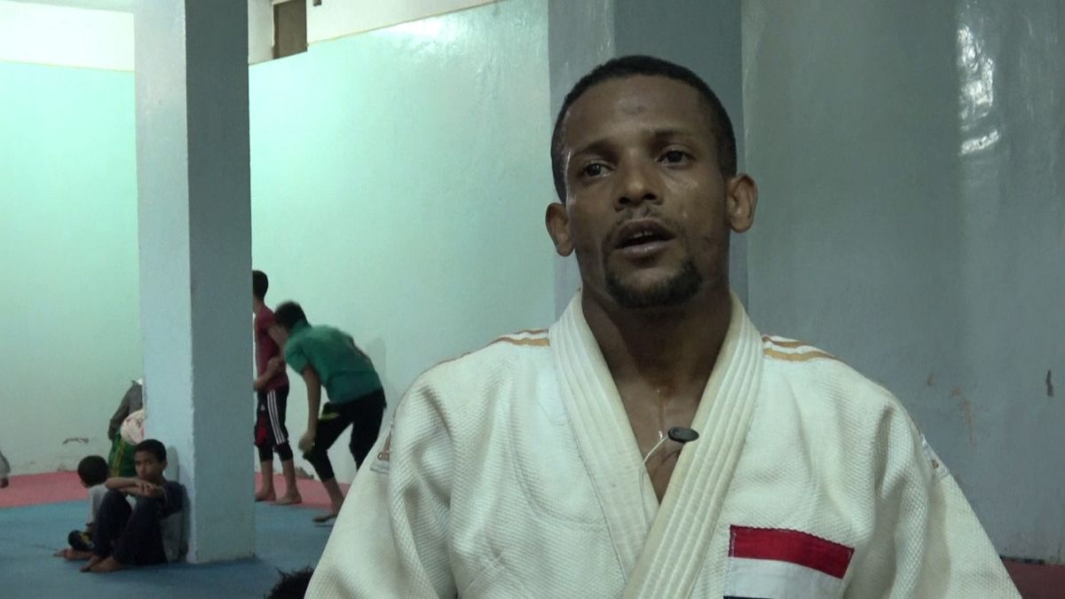 اليمن: لاعب الجودو هشام الحليبي يحاول شق ظلام الحرب بنور الرياضة