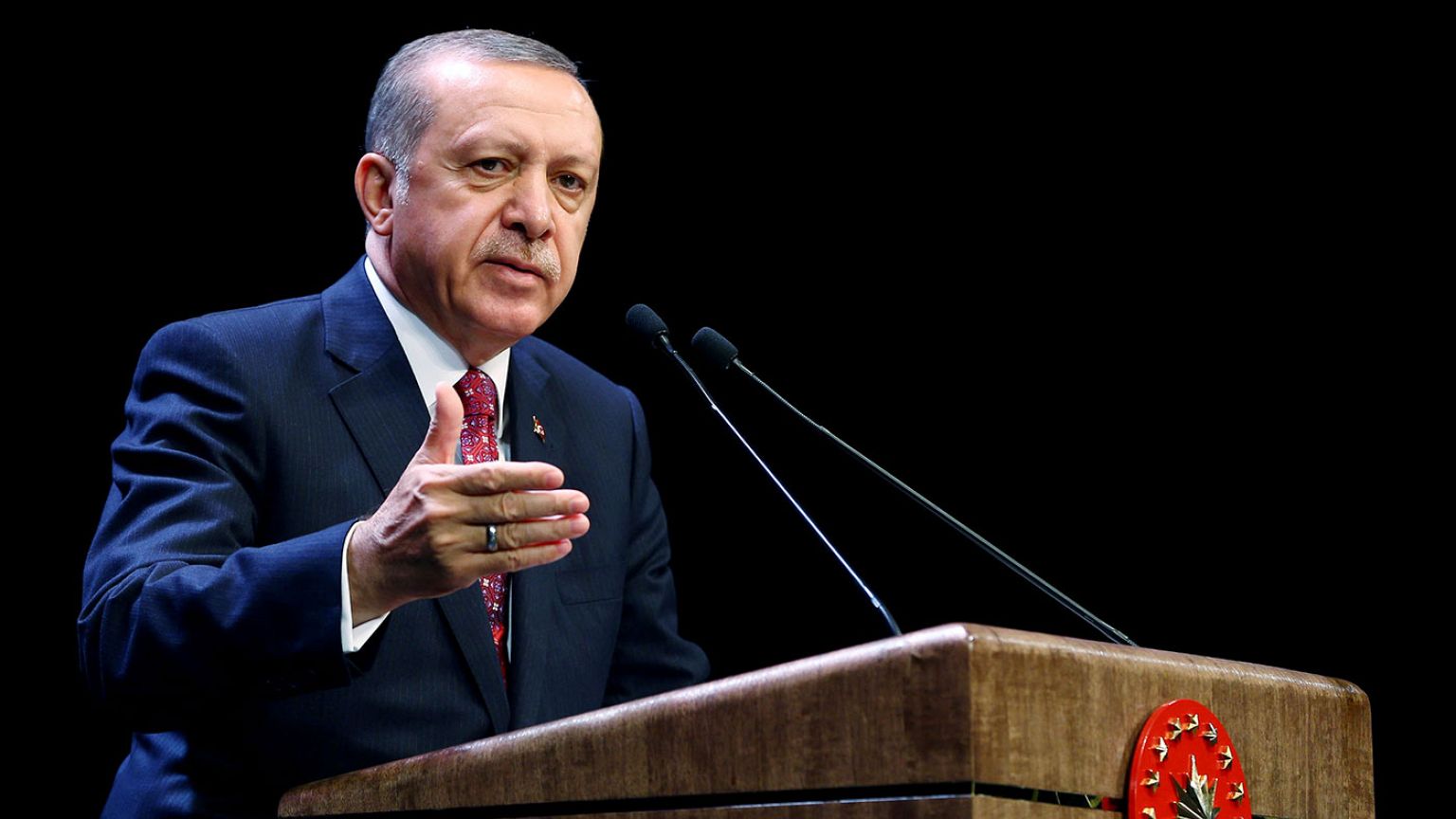 تركيا: اردوغان يرد على مسؤول اميركي مؤكداً ان المقاتلين الاكراد لم يعبروا الى شرق الفرات
