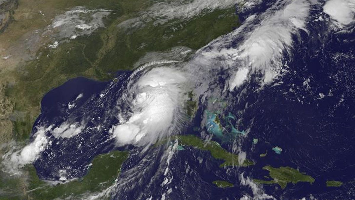 Erstmals seit zehn Jahren: Hurrikan fegt über Florida
