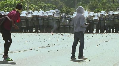 Enfrentamientos entre opositores al Gobierno venezolano y la policía en Caracas