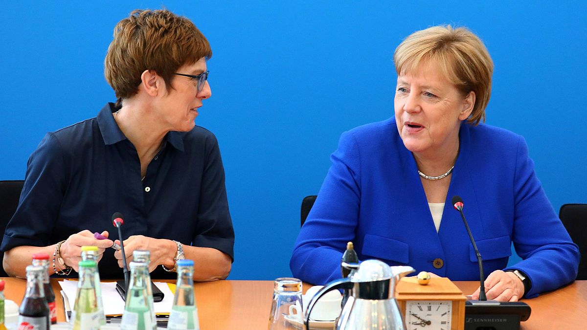 Image: Annegret Kramp-Karrenbauer and Angela Merkel 
