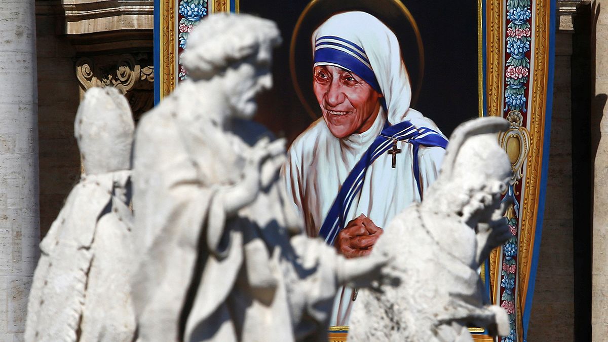 Madre Teresa de Calcutá proclamada santa pelo papa Francisco