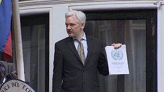 WikiLeaks: Suécia pressiona Equador para poder interrogar Julian Assange