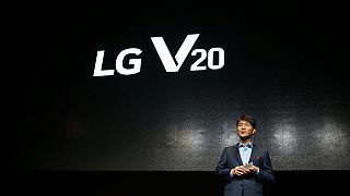 LG yeni modeli V20'yi görücüye çıkardı