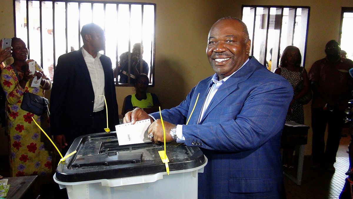 Γκαμπόν: Δεν θέλει επανακαταμέτρηση ψήφων ο πρόεδρος Μπονγκό