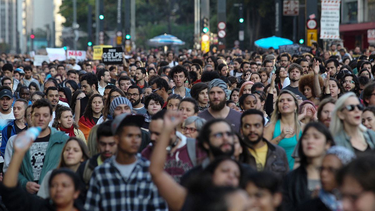 معترضان برزیلی، جانشین روسف را در مراسم روز استقلال و افتتاحیه پارالمپیک هو کردند