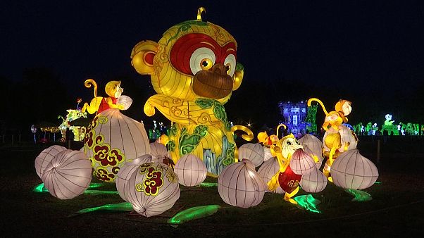 Áustria: Festival de lanternas chinesas na ilha do Danúbio Áustria: Festival de lanternas chinesas na ilha do Danúbio
