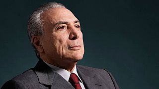 Au Brésil, le président Temer conspué
