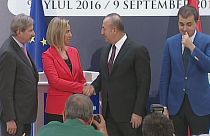 União Europeia e Turquia prometem continuar a trabalhar em conjunto