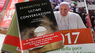 Benedicto XVI habla de su papado en el libro 'Últimas conversaciones'