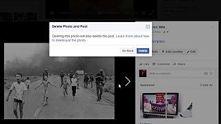 Çıplak 'napalm kız' fotoğrafını kaldıran Facebook geri adım attı