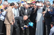 Erster Spatenstich: Russland und Iran bauen AKW in Bushehr