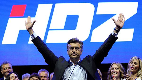 Hırvatistan erken seçim için sandık başında Hırvatistan erken seçim için sandık başında