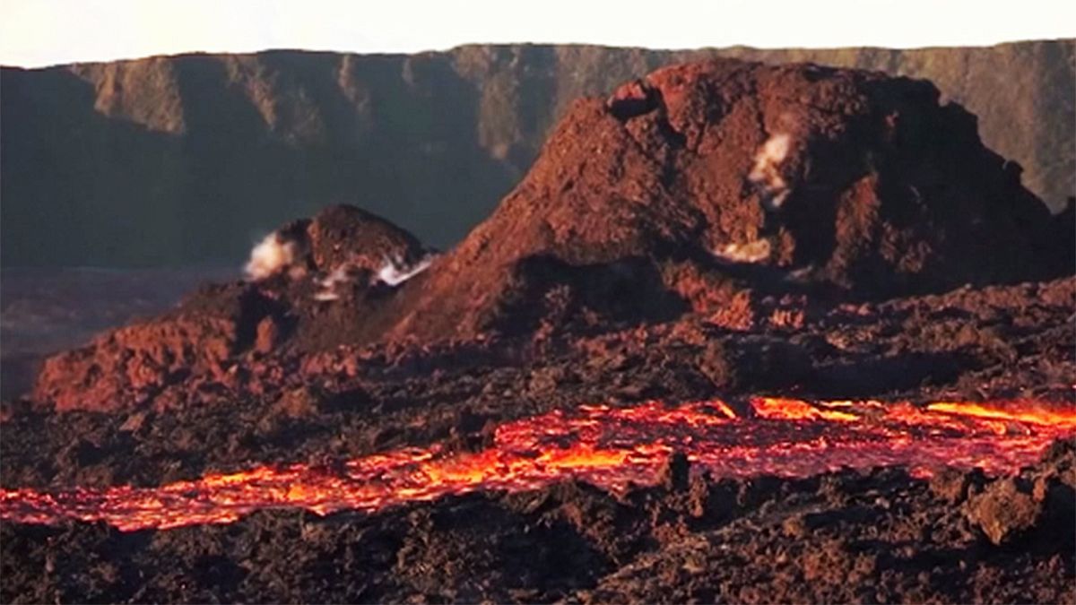 Nova erupção no vulcão da ilha da Reunião