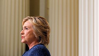 Zatürre olduğu açıklanan Hillary Clinton seçim kampanyasına ara verdi