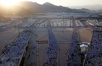 Ομαλά εξελίσσεται η τελετή του «Λιθοβολισμού του Διαβόλου» στη Σαουδική Αραβία