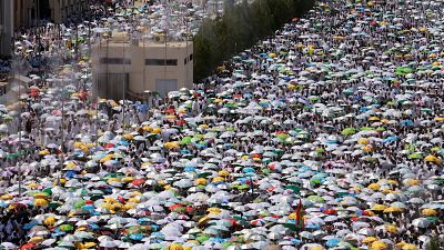 Мусульмане празднуют завершение хаджа в Мекке