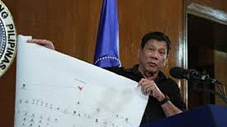 Aux Philippines, le président est accusé de meurtres