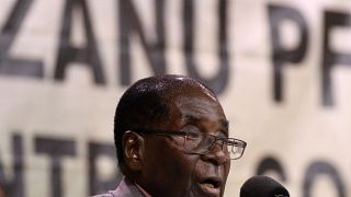 Mugabe arrives in Venezuela for Non-Aligned Summit