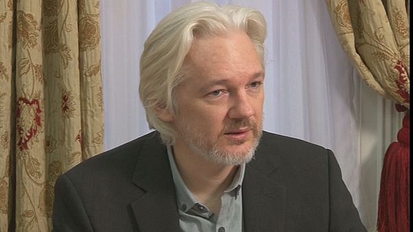 Assange'ın 'tutukluğun kaldırılması' başvurusu reddedildi Assange'ın 'tutukluğun kaldırılması' başvurusu reddedildi