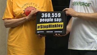 جمع آوری امضا در مخالفت با ساخت نیروگاه اتمی در هینکلی پوینت
