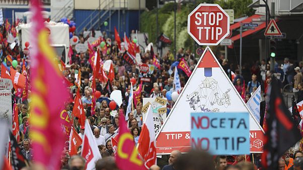 Γερμανία: Πληθαίνουν οι φωνές διαμαρτυρίας κατά της TTIP Γερμανία: Πληθαίνουν οι φωνές διαμαρτυρίας κατά της TTIP