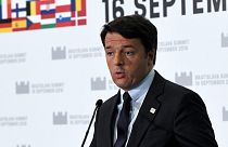 Renzi: sulla questione migranti si rischia l'esplosione a causa dell'incapacità dell'Europa