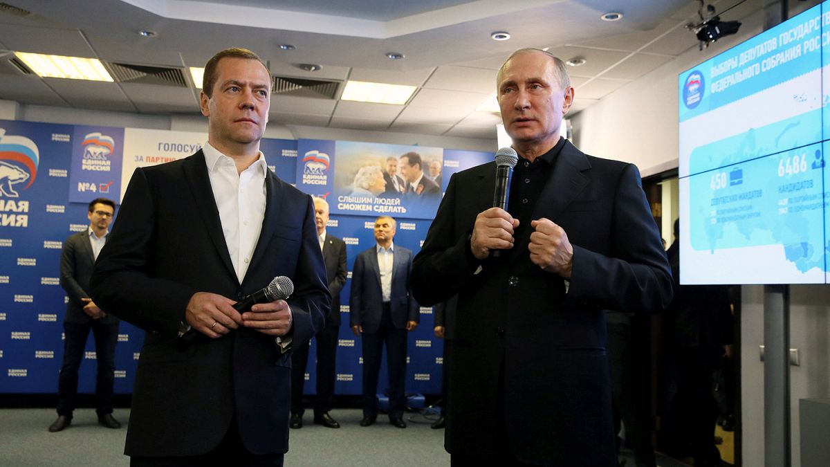 Putin und Medwedew feiern: Einiges Russland erneut stärkste Kraft