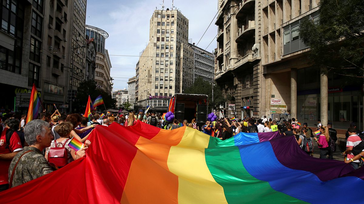 Υπό ισχυρή αστυνομική παρουσία το Gay Pride στο Βελιγράδι