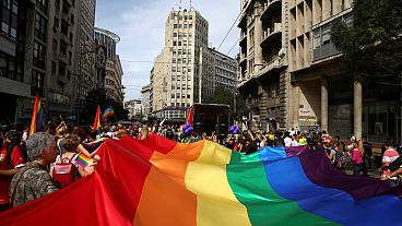 Belgrad yoğun güvenlik önlemleri altında 'gay pride' yürüyüşüne ev sahipliği yaptı