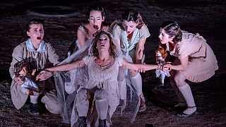 Κύπρος: Η «Αντιγόνη» του Σοφοκλή στο Αρχαίο Θέατρο της Σαλαμίνας