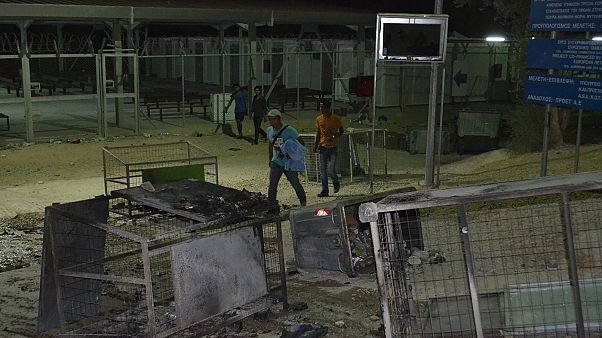 Λέσβος: Επεισόδια και καταστροφική πυρκαγιά στο hot spot της Μόριας Λέσβος: Επεισόδια και καταστροφική πυρκαγιά στο hot spot της Μόριας