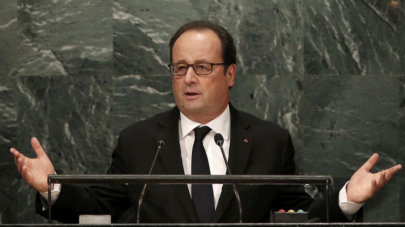 L'appel de Hollande sur la Syrie : "Ça suffit"