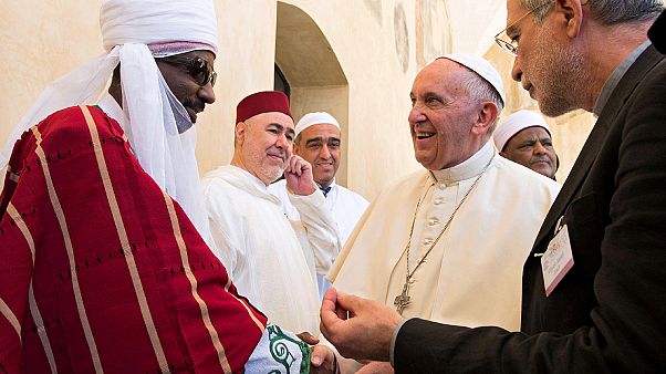 Papa denuncia em Assis "vírus" da indiferença face a vítimas de guerra Papa denuncia em Assis "vírus" da indiferença face a vítimas de guerra