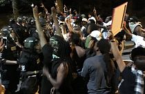 اشتباكات بين رجال شرطة ومتظاهرين بعد مقتل رجل اسود في كارولينا الشمالية