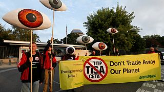 Greenpeace protesta en Ginebra contra los acuerdos comerciales TISA Y TTIC