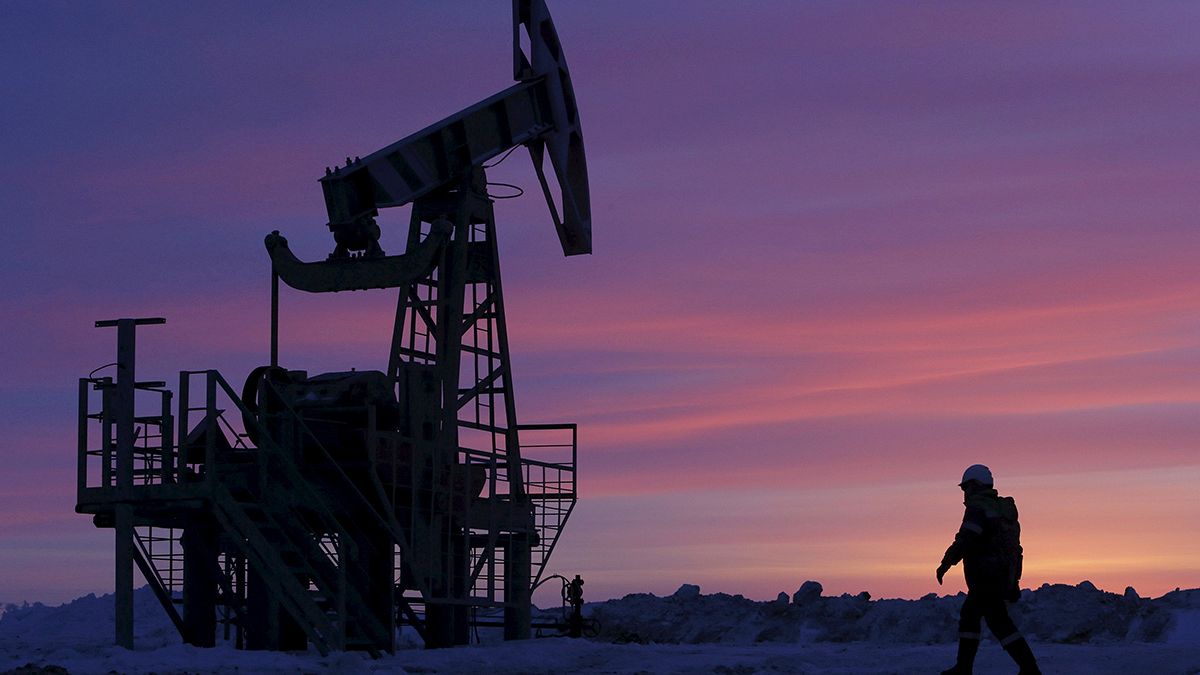 اوپک و روسیه آماده مذاکره برای ایجاد ثبات در قیمت نفت