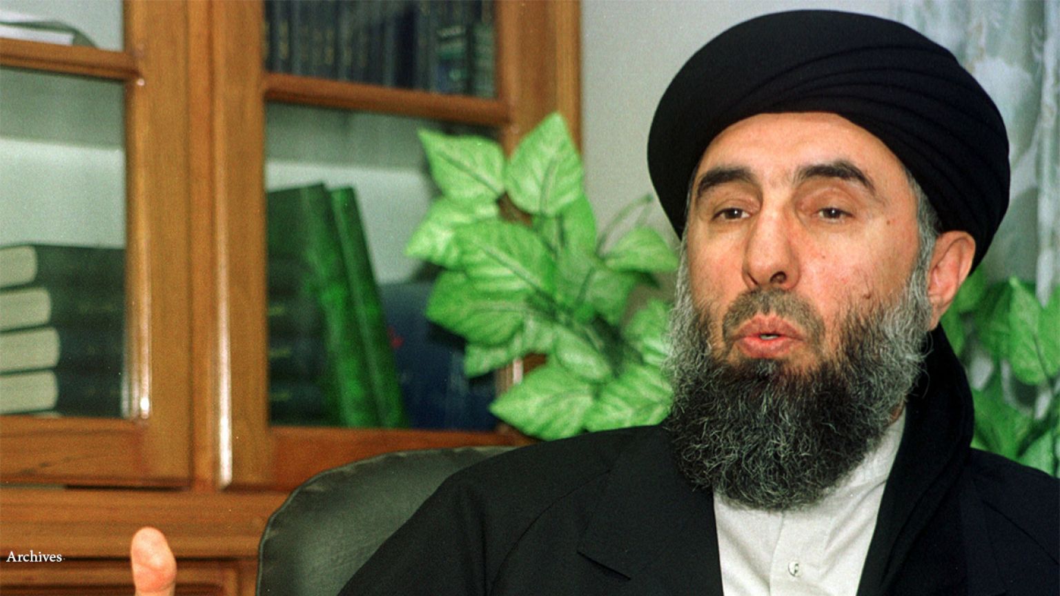 دولت افغانستان با حزب اسلامی به رهبری حکمتیار توافقنامه صلح امضا کرد