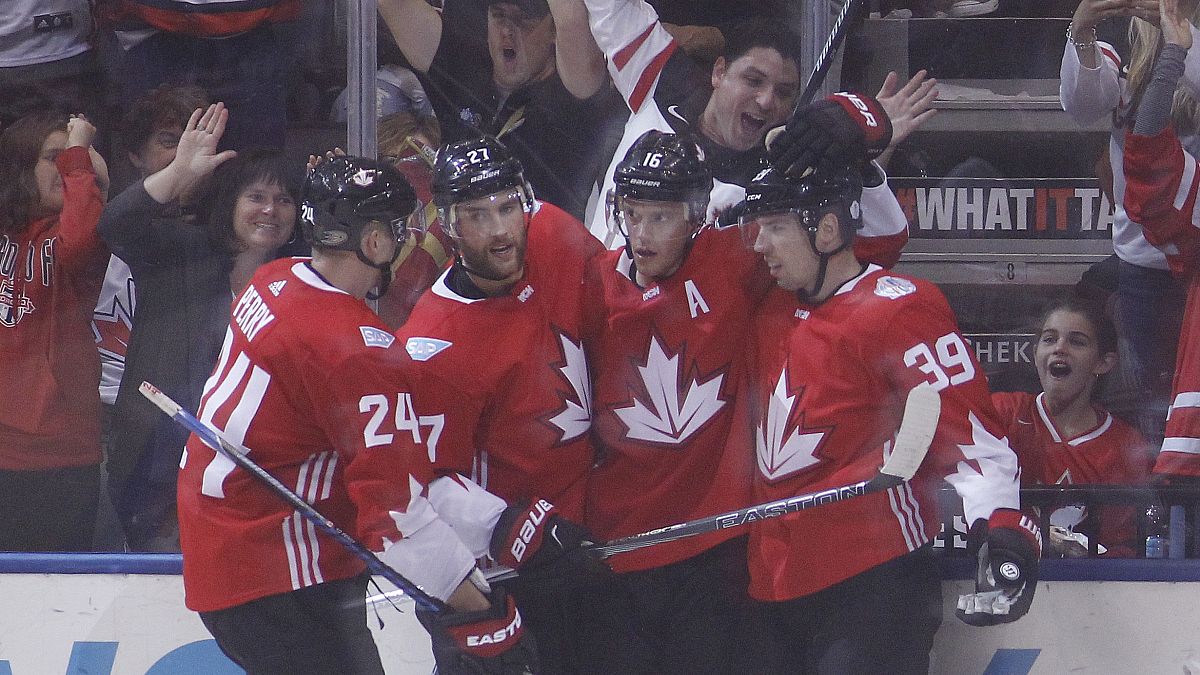Hockey sul ghiaccio: il Canada domina l'Europa in coppa del mondo