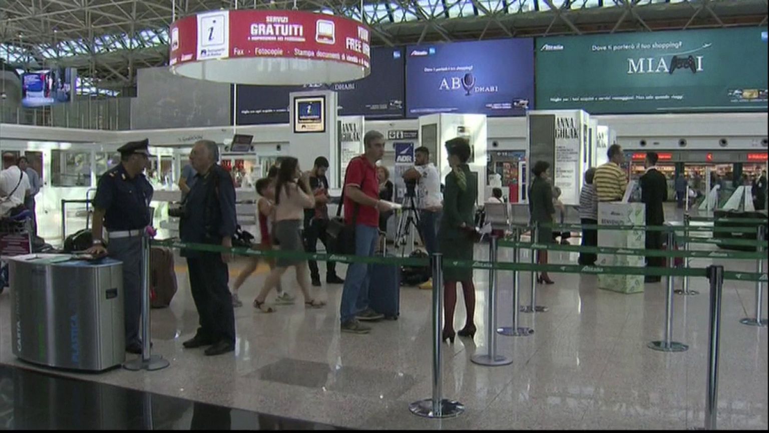 Alitalia çalışanlarının grevi Roma Fiumicino havalimanını vurdu