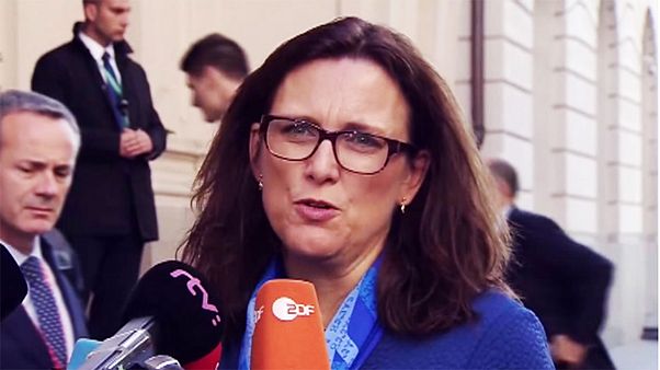Bratislava, via libera al CETA. Si tratta ancora sul TTIP Bratislava, via libera al CETA. Si tratta ancora sul TTIP