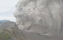 لحظة ثوران بركان توريالبا