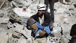Halep rejim ve Rus bombardımanı altında
