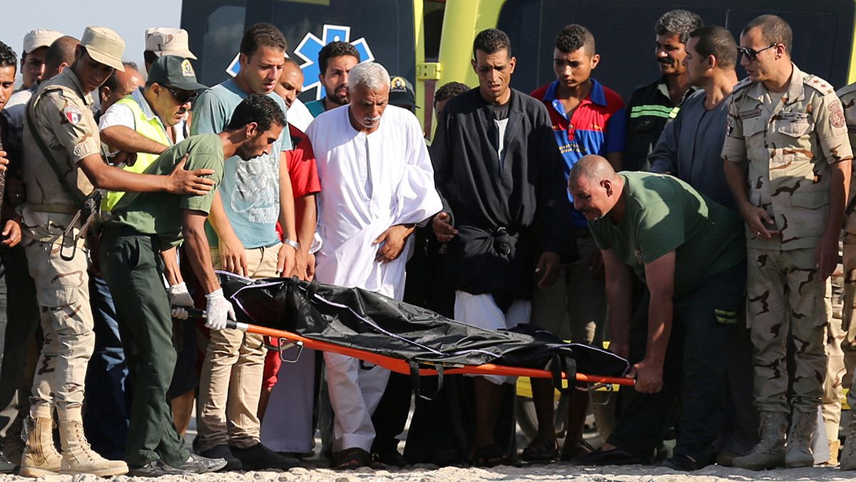 Mais de 130 mortos no naufrágio de um barco carregado de refugiados no Egito