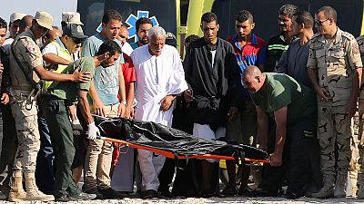 Egipto sigue recuperando cadáveres de inmigrantes tras el naufragio de esta semana