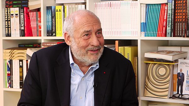 Joseph Stiglitz: O perigo da austeridade numa Europa unida pelo medo Joseph Stiglitz: O perigo da austeridade numa Europa unida pelo medo