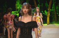 Dolce & Gabbana despliegan su "Tropico italiano" en Milán